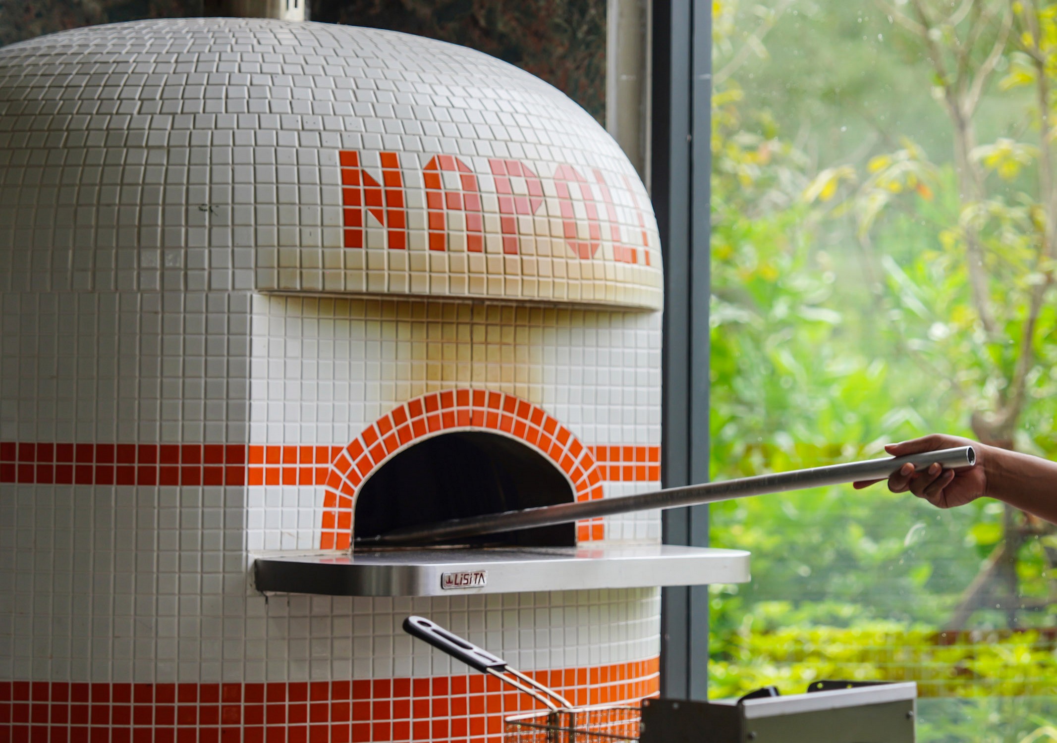 Mangrove Bar & Restaurant